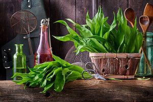 Still life with wild garlic (Ramp)