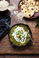 Saagwala - Indian spinach and chicken curry