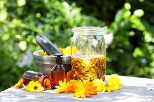 Calendula-John's-wort oil