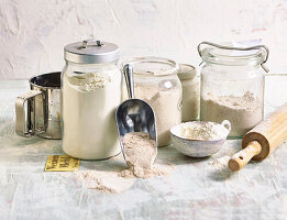 Verschiedene Mehle zum Backen