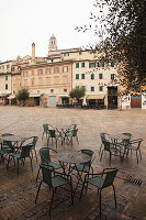 Dorfplatz in Fano (Marken)