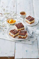 Layered peach cake bars with poppy seeds and quark + steps
