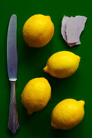 Whole lemons with butter knife