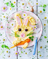 Easter bunny mashed potatoes with carrot