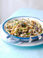 Pasta with sardines and pine nuts