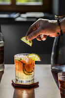 Dark'n Stormy cocktail