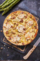 Quiche mit grünem Spargel und Ziegenkäse