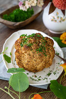 Gebackener Blumenkohl mit frischen Kräutern