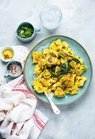 Tortellini mit scharfem Bärlauchpesto