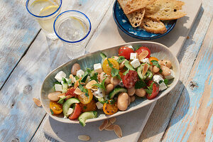 Cretan bean and mint salad