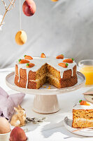 Möhrenkuchen mit Frischkäsefüllung