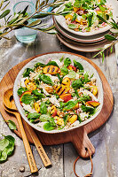 Sommersalat mit Grill-Nektarinen, Couscous und Mozzarella
