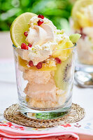 Eton Mess mit tropischen Früchten