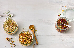 Saaten-Gewürz-Mix, italienischer Nuss-Mix, Halloumi-Streusel