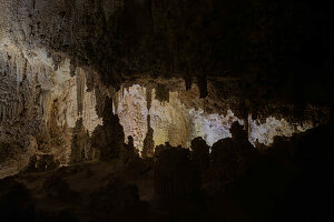 Speleothem-Formationen im Big Room im Carlsbad Caverns National Park, New Mexico.