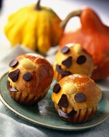 Halloween pumpkin decorated brioche buns