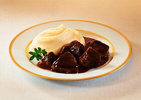 Boeuf bourguignon with mashed potatoes