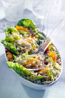 Salat mit Rollgerste und Schellfisch