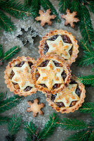 Weihnachtliche Mince Pies mit Sternendeko