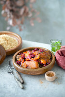 Geflügel-Tajine mit Kirschen