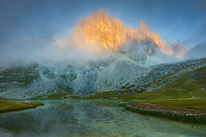 Lac de Cerces, Rocher de la Sauma, Rhones Alpes, Hautes-Alpes, Frankreich