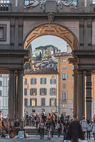 Menschen am Uffizien Gebäudekomplex, Kunstmuseum, Florenz, Toskana, Italien, Europa