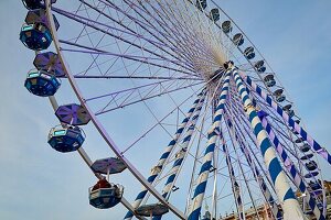 Weihnachtsriesenrad, Paseo de La Concha, Alderdi Eder Park, Donostia, San Sebastian, Gipuzkoa, Baskenland, Spanien, Europa