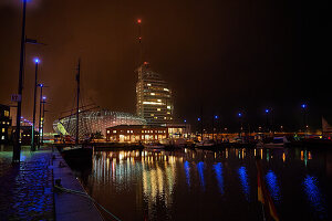 Alter Hafen von Bremerhaven bei Nacht, Bremerhaven, Bremen, Deutschland