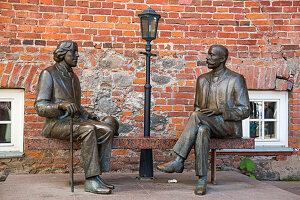 Statue von Oscar Wilde und Eduard Vilde, Tartu, Estland