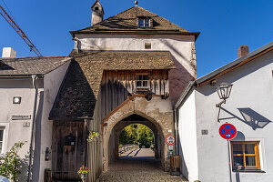 The market gate in Markt Essing in the Altmühltal, Lower Bavaria, Bavaria, Germany