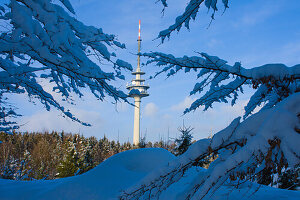 Winter im Augsburger Land, am Funkturm Bonstetten, bei Augsburg, Schwaben, Bayern, Deutschland