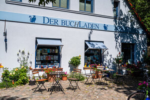  &quot;The bookshop&quot; in Gingst, Rügen, Baltic Sea coast, Mecklenburg-Western Pomerania, Germany 