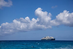 Expeditionskreuzfahrtschiff SH Diana (Swan Hellenic), Aldabra-Atoll, Äußere Seychellen, Seychellen, Indischer Ozean
