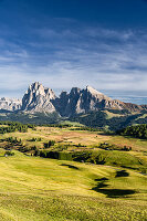 Sommerlicher Herbsttag auf der Seiser Alm, Dolomiten, Südtirol, Italien