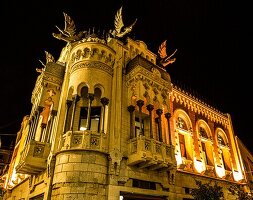 Casa de los Dragones (1897) an der Plaza  de los Reyes, Ceuta, Straße von Gibraltar, Spanien