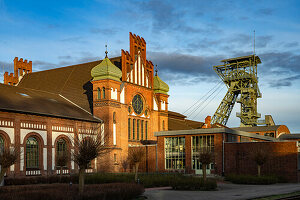 Das stillgelegtes Steinkohlebergwerk und Museum Zeche Zollern in Dortmund, Teil der Route der Industriekultur im Ruhrgebiet, Nordrhein-Westfalen, Deutschland, Europa  