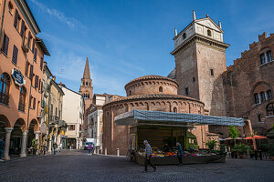 Kirche Rotonda di San Lorenzo, Piazza Erbe, Stadt Mantua, Provinz Mantua, Lombardei, Italien, Europa