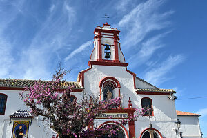 Kirche im Ort, an der Straße der weißen Dörfer 'Pueblos Blancos', Olvera, Provinz Cádiz, Andalusien, Spanien