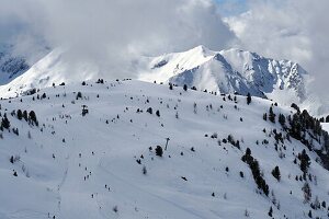 Blick ins Skigebiet Hochzeiger, Pitztal im Winter, Tirol, Österreich