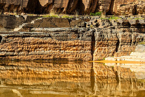 Nordafrika, Marokko, Guelmim, Oued Noun, Fluss mit interessanten Felsstrukturen