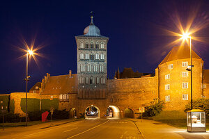  Castle gate at night, Hanseatic City of Luebeck, Schleswig-Holstein, Germany 