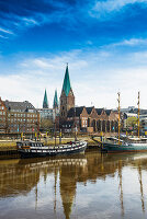  City panorama, Weser promenade, old town, Weser, Hanseatic City of Bremen, Germany 