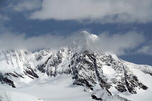 Ausblick auf Berge im Winter, Skigebiet Kals am Großglockner, Ost-Tirol, Österreich