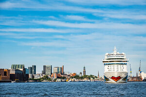  Skyline of Hamburg and ship Aida on the Elbe, Port of Hamburg, Hamburg, Northern Germany, Germany 