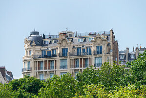 Pariser Architektur, Luxuswohnungen entlang der Seine, Paris, Île-de-France, Frankreich, Europa