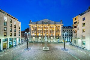 Palazzo Mezzanotte, Piazza degli Affari, Milano, Lombardia, Italy