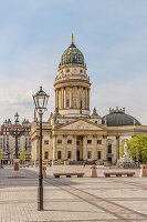 Deutscher Dom und Schillerdenkmal am Gendarmenmarkt Berlin, Deutschland