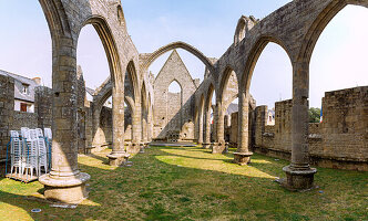 Ruine der Chapelle Notre-Dame-du-Mûrier in Batz-sur-Mer auf der Halbinsel Guérande, Côte d'Amour, Bretagne, Frankreich
