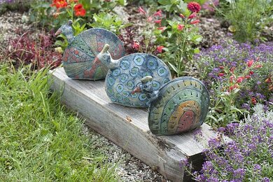 Keramik-Vogel Bilder – Garten-Fotos kaufen ❘ Gartenbildagentur Friedrich Strauss