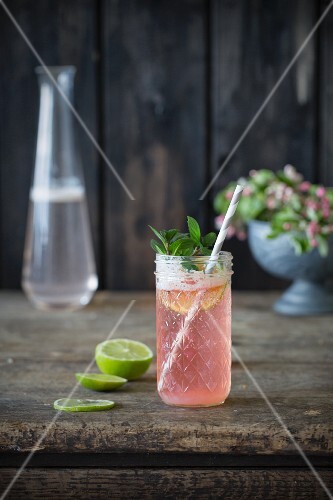 Strawberry lemonade with mint and lime